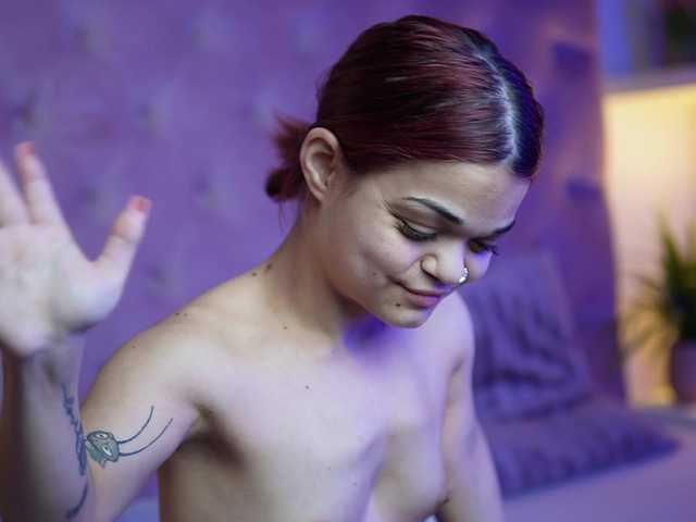 MaiaMini's BongaCams show and profile