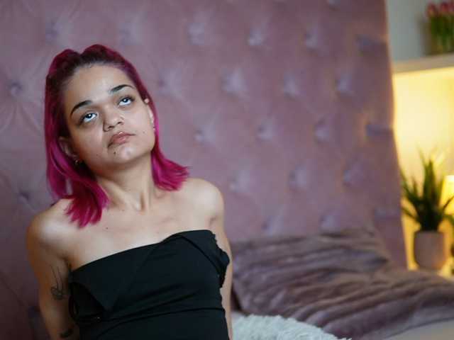 MaiaMini live cam on BongaCams