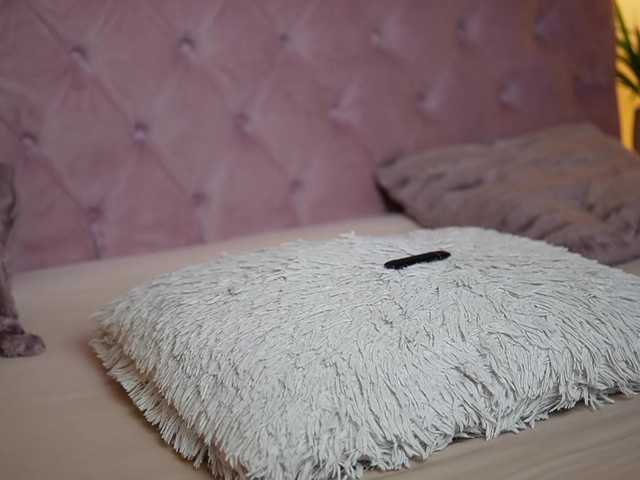 MaiaMini live cam on BongaCams