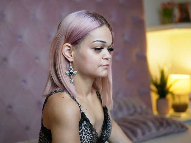 MaiaMini live cam on BongaCams