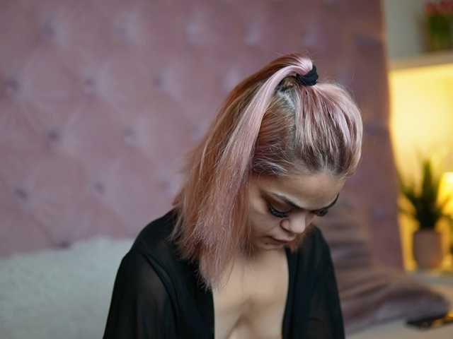 MaiaMini, en directo ahora en BongaCams