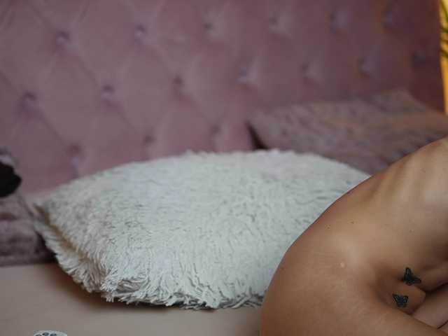 MaiaMini live cam on BongaCams