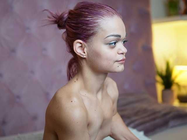 MaiaMini live cam on BongaCams
