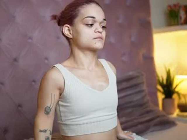 MaiaMini live cam on BongaCams