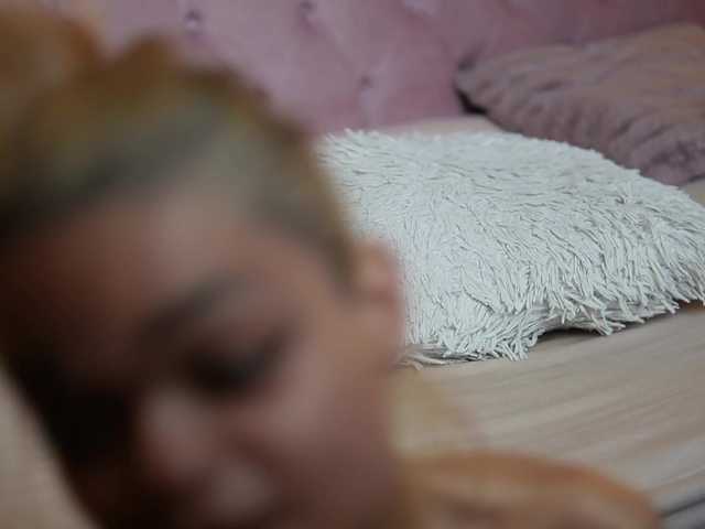 MaiaMini live cam on BongaCams