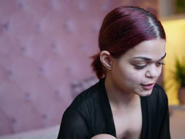 MaiaMini's BongaCams show and profile