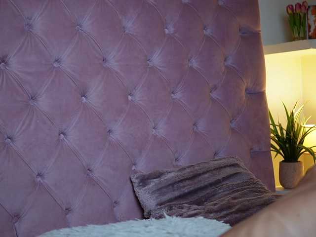MaiaMini live cam on BongaCams