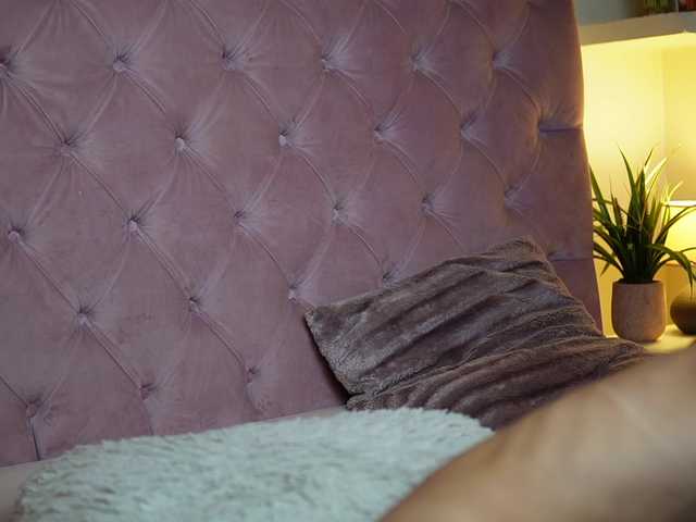 MaiaMini live webcam show