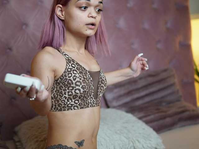 MaiaMini live cam on BongaCams