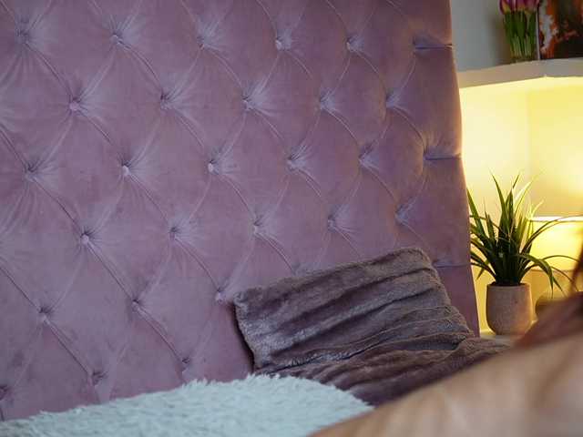 MaiaMini live webcam show