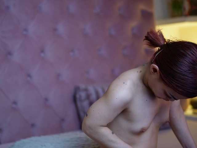 MaiaMini's BongaCams show and profile