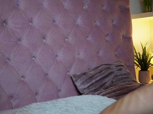 MaiaMini live webcam show