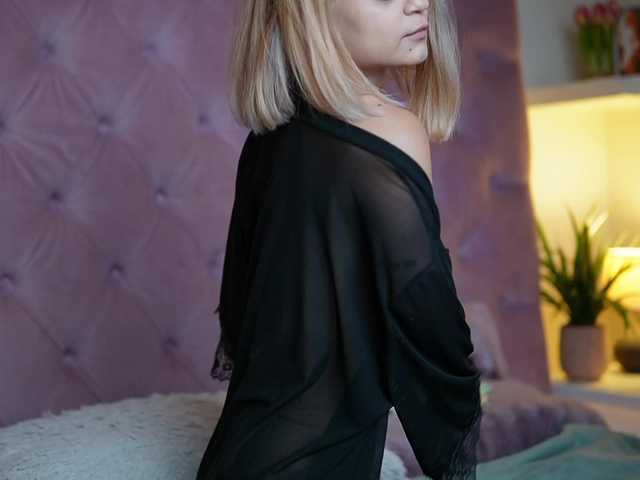 MaiaMini live cam on BongaCams