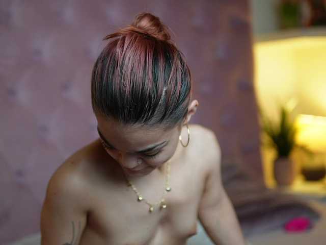 MaiaMini live cam on BongaCams