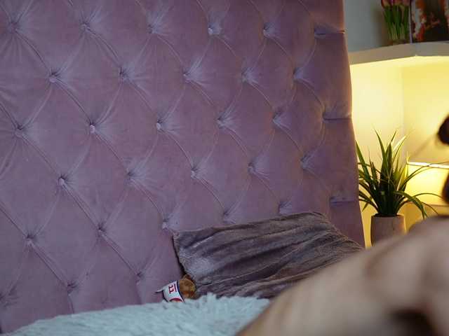 MaiaMini live cam on BongaCams