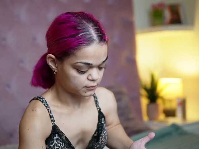 MaiaMini live cam on BongaCams