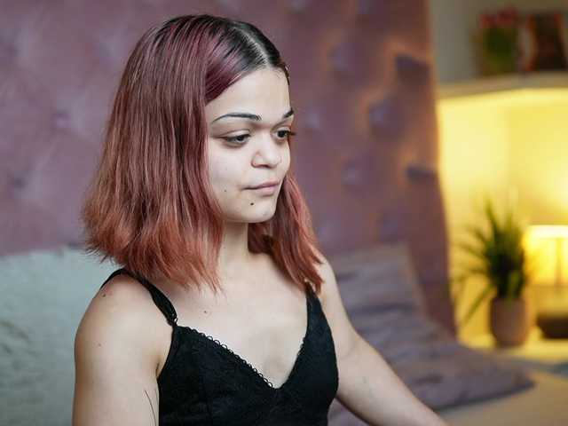 MaiaMini live cam on BongaCams