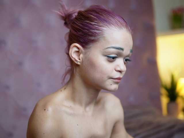 MaiaMini live cam on BongaCams