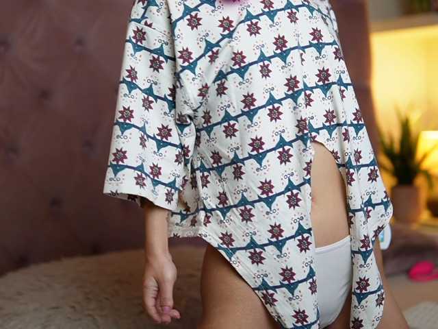 MaiaMini live cam on BongaCams