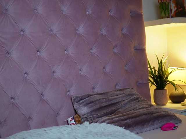 MaiaMini live cam on BongaCams