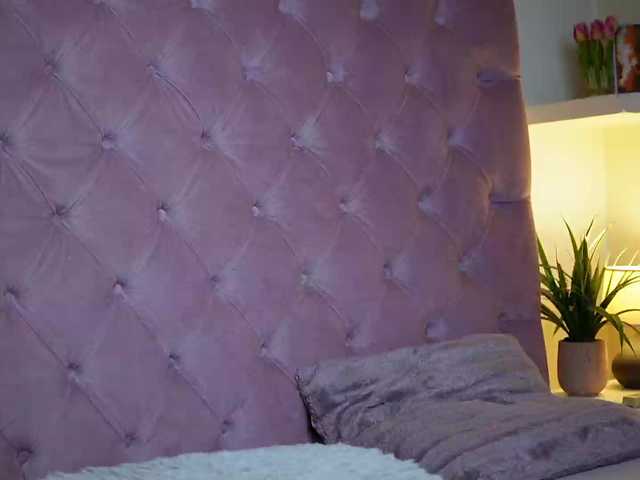 MaiaMini live cam on BongaCams