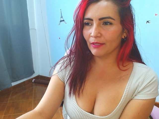 nanis-milf live cam on BongaCams