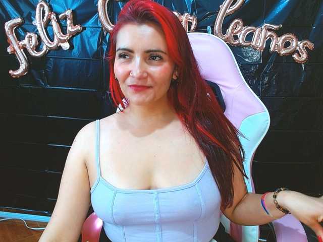 nanis-milf live cam on BongaCams