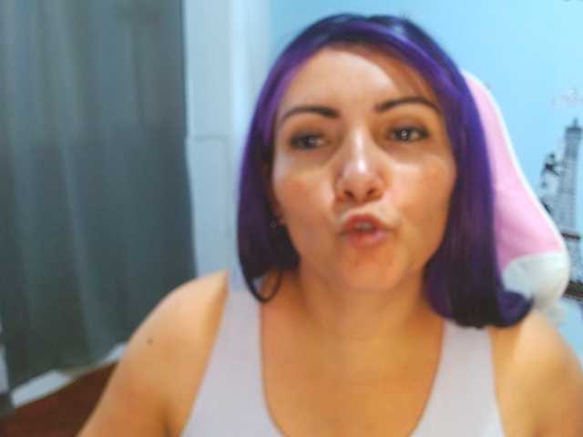 nanis-milf live cam on BongaCams