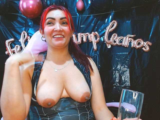 nanis-milf live cam on BongaCams