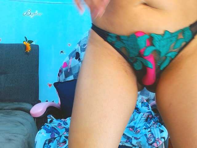 nanis-milf live cam on BongaCams