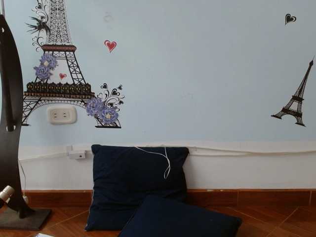 nanis-milf live cam on BongaCams