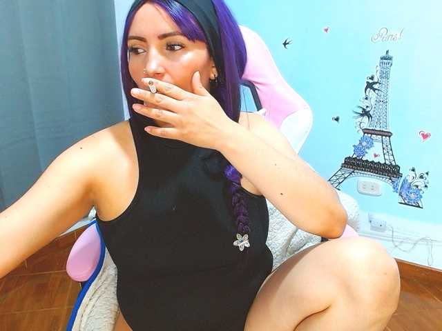 nanis-milf live cam on BongaCams