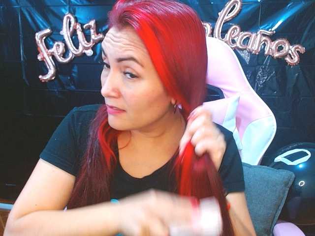 nanis-milf live cam on BongaCams
