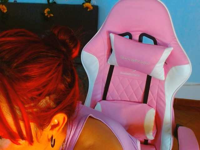 nanis-milf live cam on BongaCams