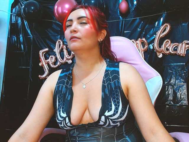 nanis-milf live cam on BongaCams