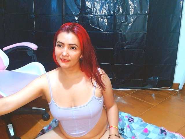 nanis-milf live cam on BongaCams