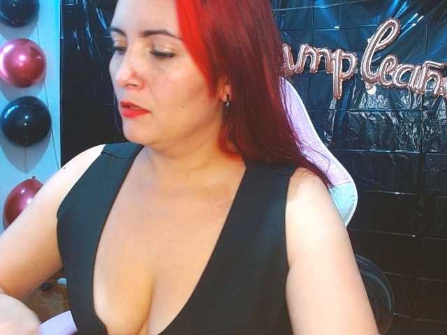 nanis-milf live cam on BongaCams