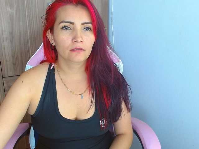 nanis-milf live cam on BongaCams