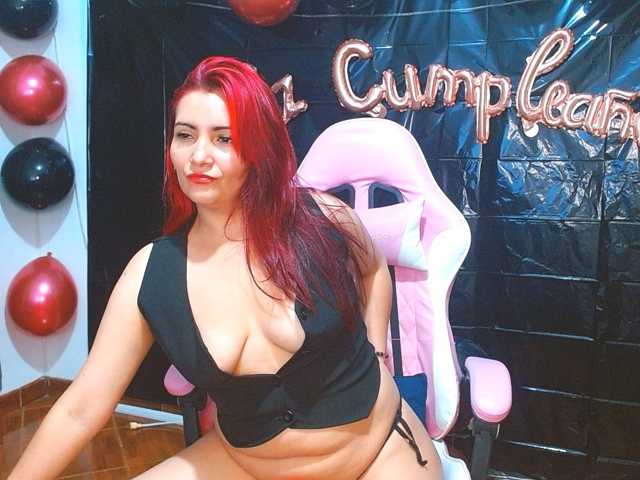 nanis-milf live cam on BongaCams
