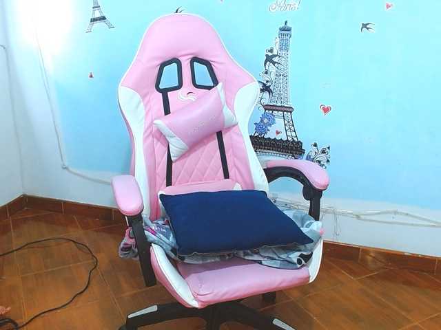 nanis-milf live cam on BongaCams