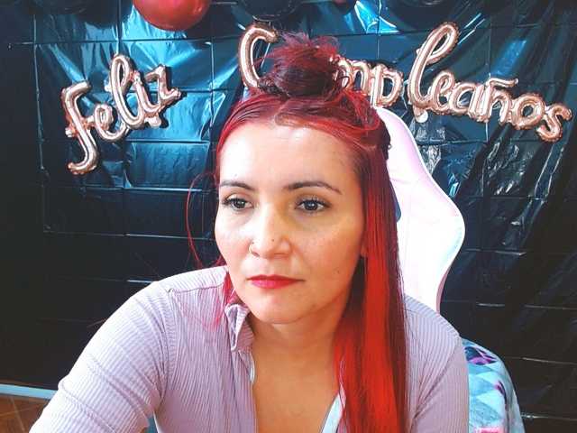 nanis-milf live cam on BongaCams