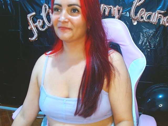 nanis-milf live cam on BongaCams