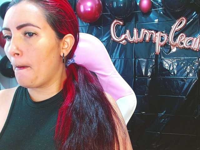 nanis-milf live cam on BongaCams