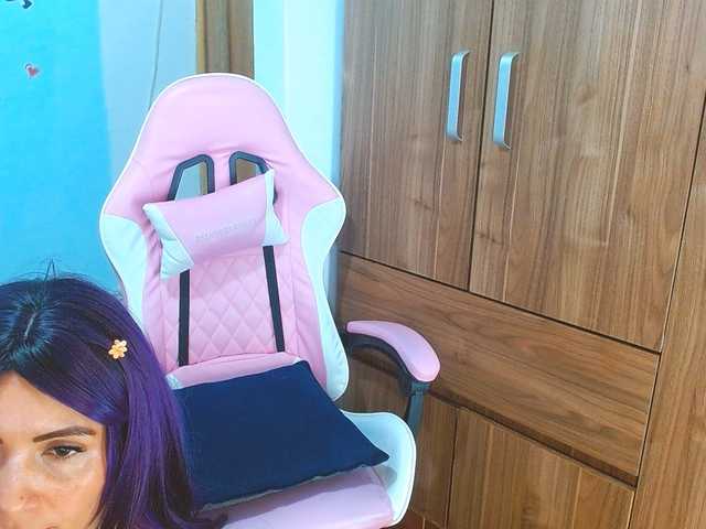 nanis-milf live cam on BongaCams