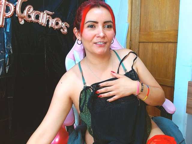 nanis-milf live cam on BongaCams