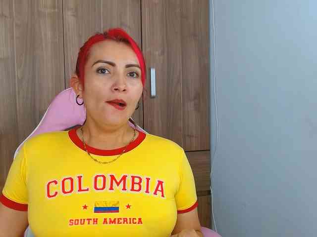 moons-ivy webcam