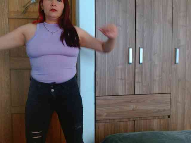 nanis-milf Live Webcam on BongaCams