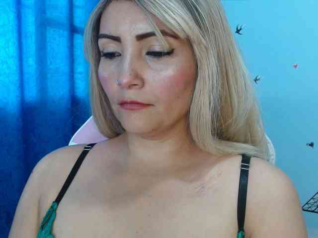 nanis-milf