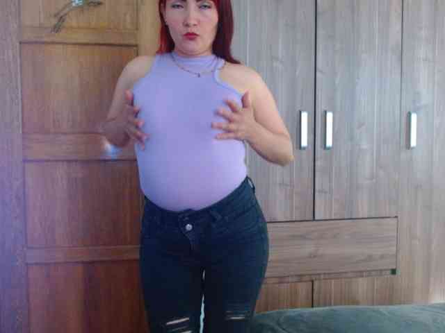 nanis-milf Live Webcam on BongaCams