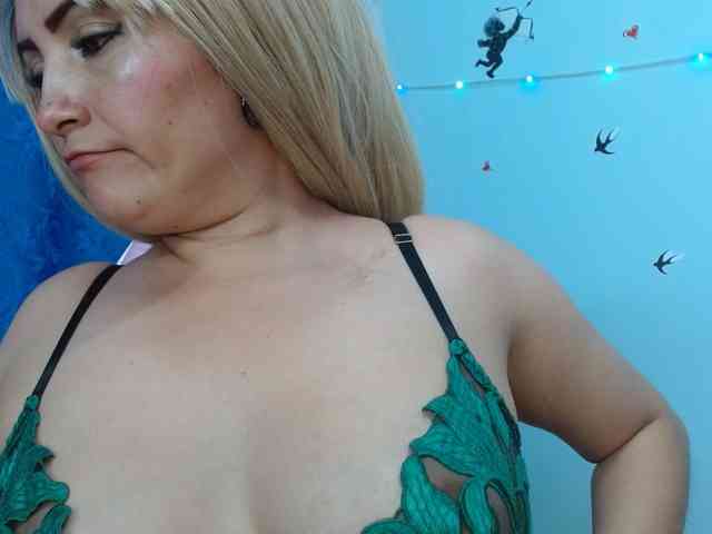 nanis-milf
